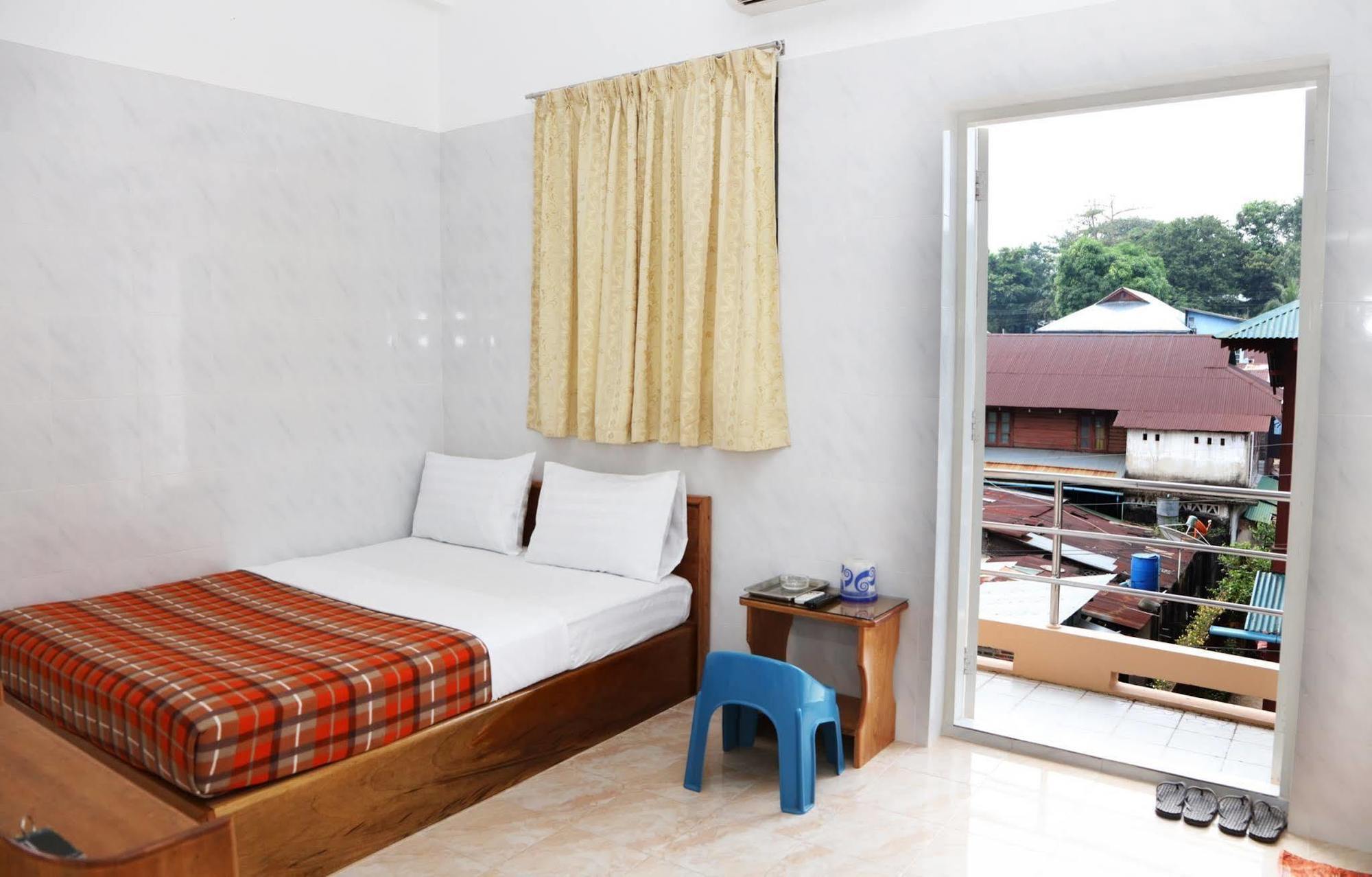Penguin Hotel Kawthaung Zewnętrze zdjęcie